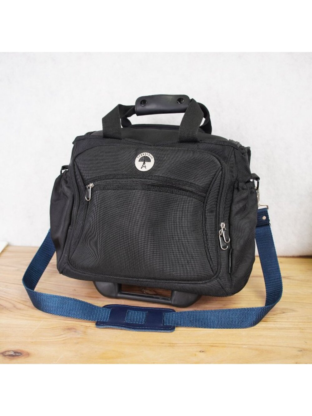 Travelpro WalkAbout Lite Rolling Tote 6413-14 Black 16” x 14” x 9” Working good